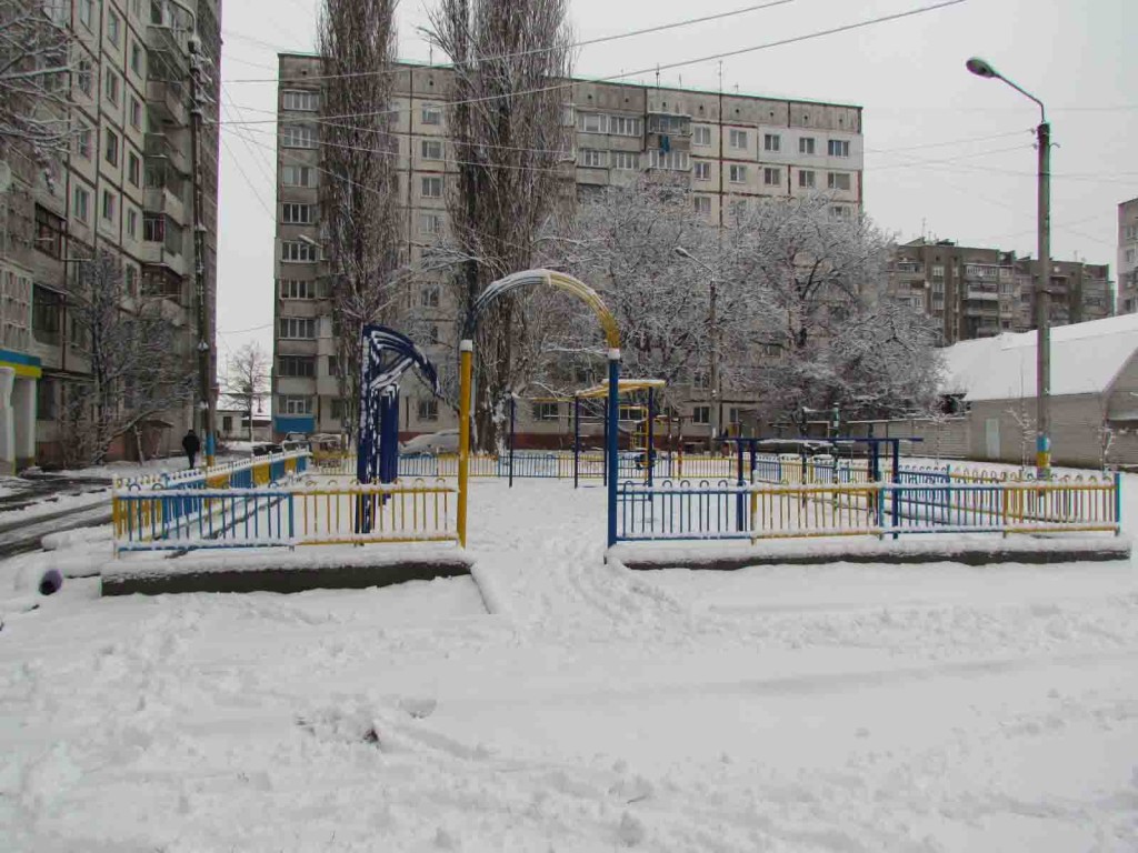 Спортивний майданчик по вул. Довженка 39