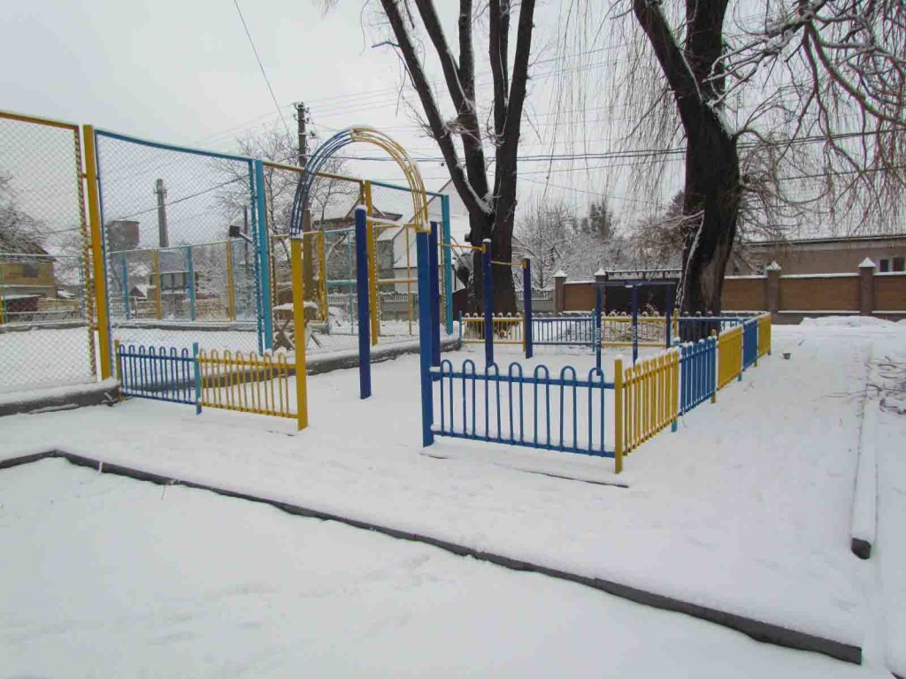 Спортивний майданчик вул. Проспект Миру 12